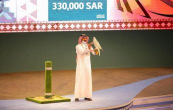 بيع صقرين بـ 443 ألف ريال في المزاد الدولي لمزارع إنتاج الصقور