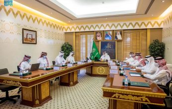 أمير القصيم يطّلع على إنجازات التجمّع الصحي بالمنطقة للعام الماضي