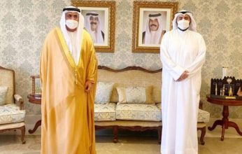 سفير الإمارات يلتقي وزير الصحة الكويتي