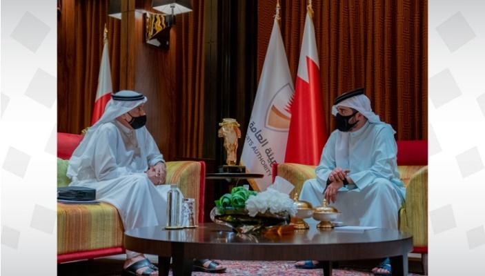 رئيس اللجنة الأولمبية البحرينية يستقبل سفير المملكة لدى سلطنة عمان رئيس اللجنة الأولمبية البحرينية يستقبل سفير المملكة لدى سلطنة عمان