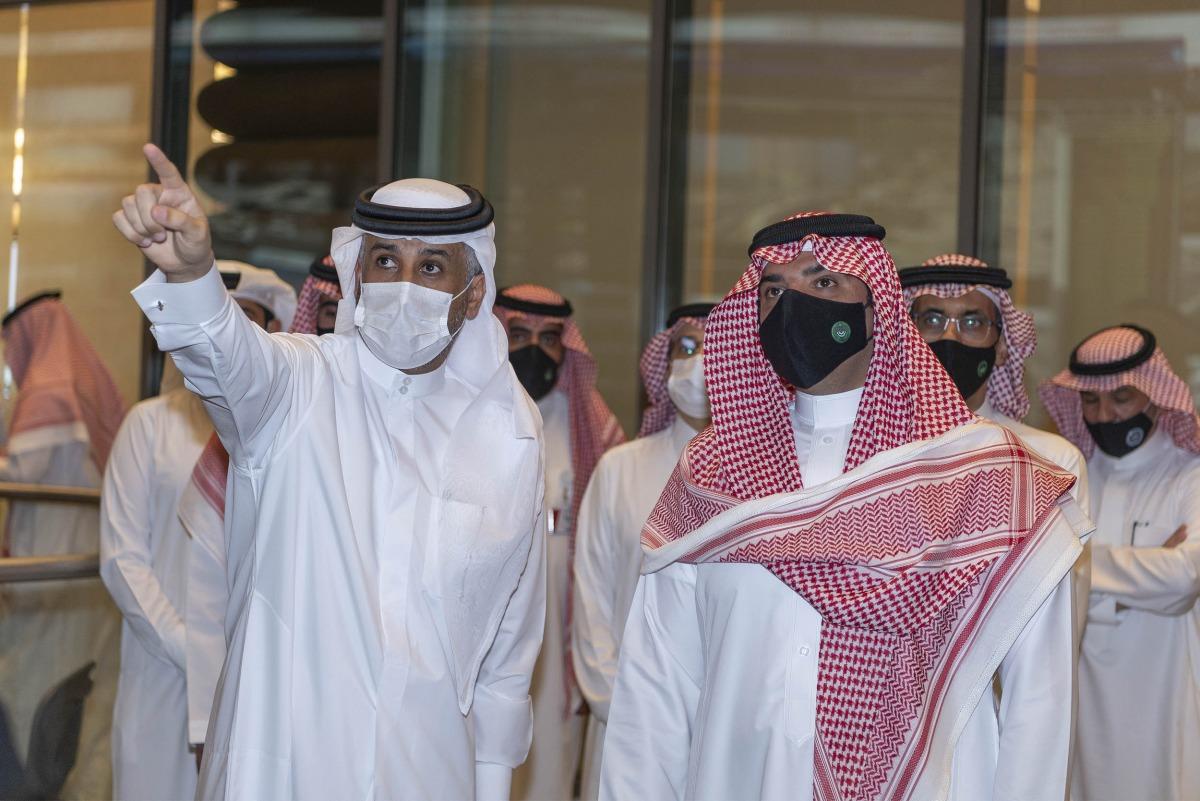 بالصور.. زيارة وزير الداخلية السعودي إلى مركز القيادة الوطني في قطر 2 khaligyoun36918