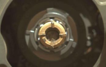 لأول مرة.. مركبة أمريكية تحمل صخوراً من المريخ للأرض عمرها ٣ مليار عام