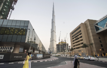 احتفالا باليوم الوطني للمملكة.. برج خليفة يتزيّن بعلم السعودية