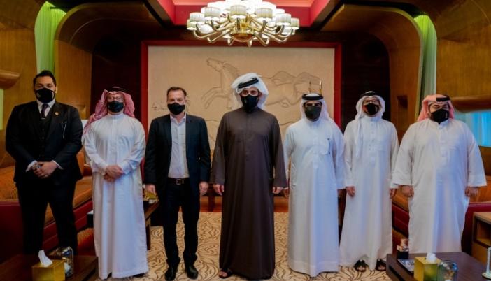 البحرين.. خالد بن حمد يلتقي رئيس منظمة (متحدون من خلال الرياضة) البحرين.. خالد بن حمد يلتقي رئيس منظمة (متحدون من خلال الرياضة)