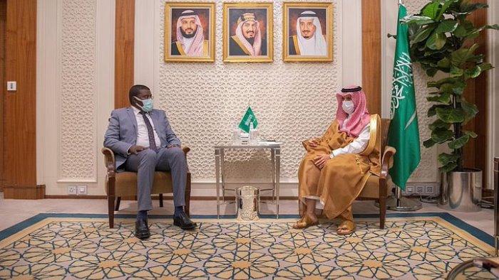 السعودية والسودان يبحثان سبل تعزيز العلاقات الثنائية السعودية والسودان يبحثان سبل تعزيز العلاقات الثنائية