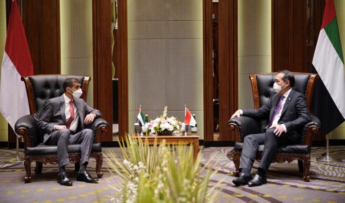 الإمارات وإندونيسيا تبحثان تطوير العلاقات التجارية و الاستثمارية بين البلدين الإمارات وإندونيسيا تبحثان تطوير العلاقات التجارية و الاستثمارية بين البلدين