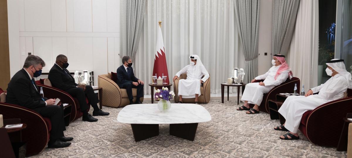 أمير قطر يستقبل وزيري الخارجية والدفاع الأمريكيين أمير قطر يستقبل وزيري الخارجية والدفاع الأمريكيين