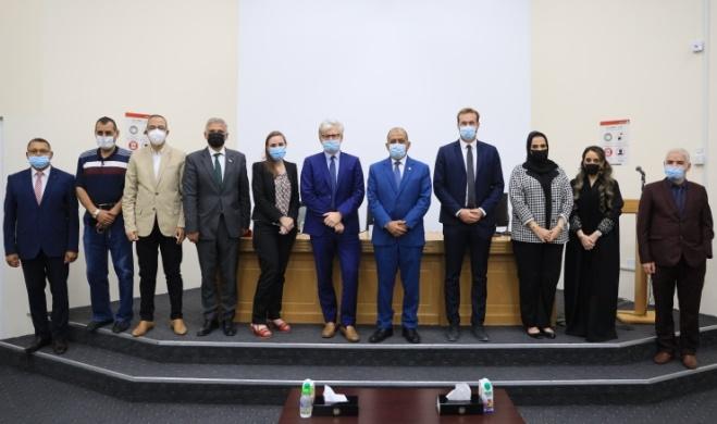 جامعة البحرين تنظم جلسة حوارية بالتعاون مع السفارة الفرنسية جامعة البحرين تنظم جلسة حوارية بالتعاون مع السفارة الفرنسية