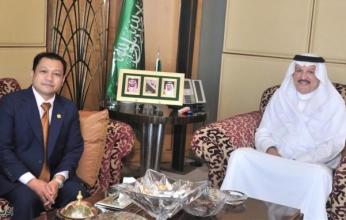 سفير خادم الحرمين الشريفين لدى مصر يلتقي بنظيره الماليزي