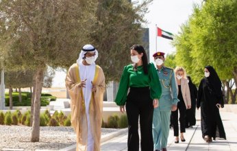 خليفة بن طحنون يستقبل وزيرة الداخلية الإسرائيلية في واحة الكرامة