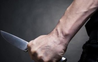 عمان.. شاب يقتل شقيقتيه طعناً ويصيب والدته