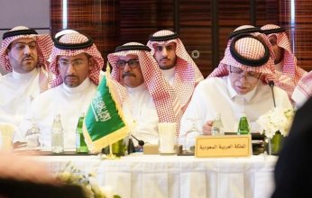 السعودية.. وزير الصناعة يلتقي برواد الأعمال الخليجين في مملكة البحرين