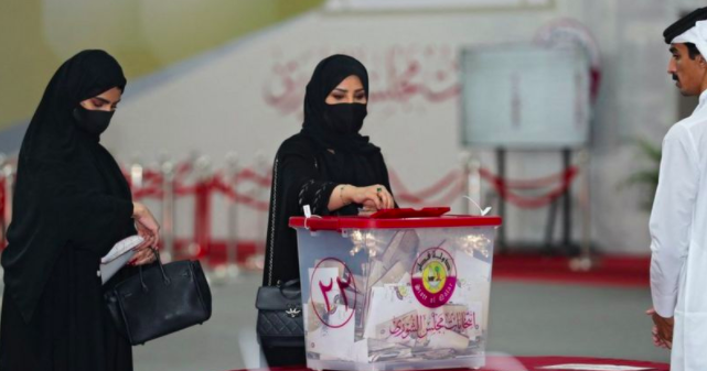 تفاعل غير متوقع في أول انتخابات تشريعية بـ «قطر» تفاعل غير متوقع في أول انتخابات تشريعية بـ «قطر»