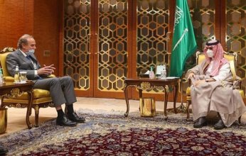 وزير الخارجية السعودي يلتقي منسق الاتحاد الأوروبي