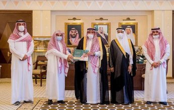 تكريم الفائزين بمسابقة مؤلفه "الملك عبد العزيز وتوحيد إمامة المصلين في الحرمين"