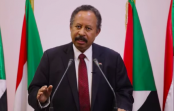 رئيس وزراء السودان يكشف حقيقة الموافقة على حل الحكومة