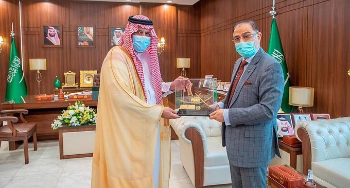 أمير حائل يلتقي سفير بنغلاديش أمير حائل يلتقي سفير بنغلاديش