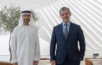 وزير الدولة للشؤون المالية الإماراتي يلتقي رئيس بنك التنمية الجديد لدول البريكس