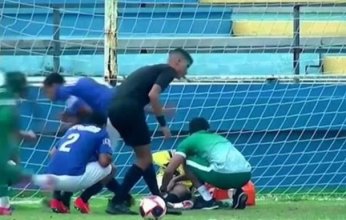 بالفيديو.. إطلاق نار وهروب اللاعبين خلال مباراة كرة قدم في البرازيل