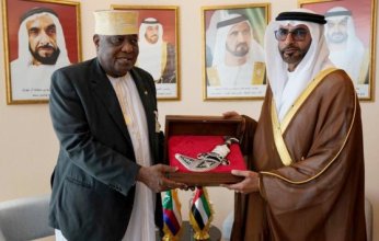 البواردي يلتقي بضيوف في معرض دبي للطيران