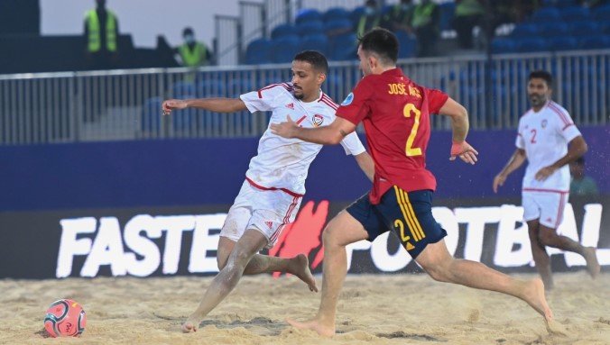 منتخب الإمارات للكرة الشاطئية يفوز على نظيره الإسباني بسداسية في كأس القارات منتخب الإمارات للكرة الشاطئية يفوز على نظيره الإسباني بسداسية في كأس القارات