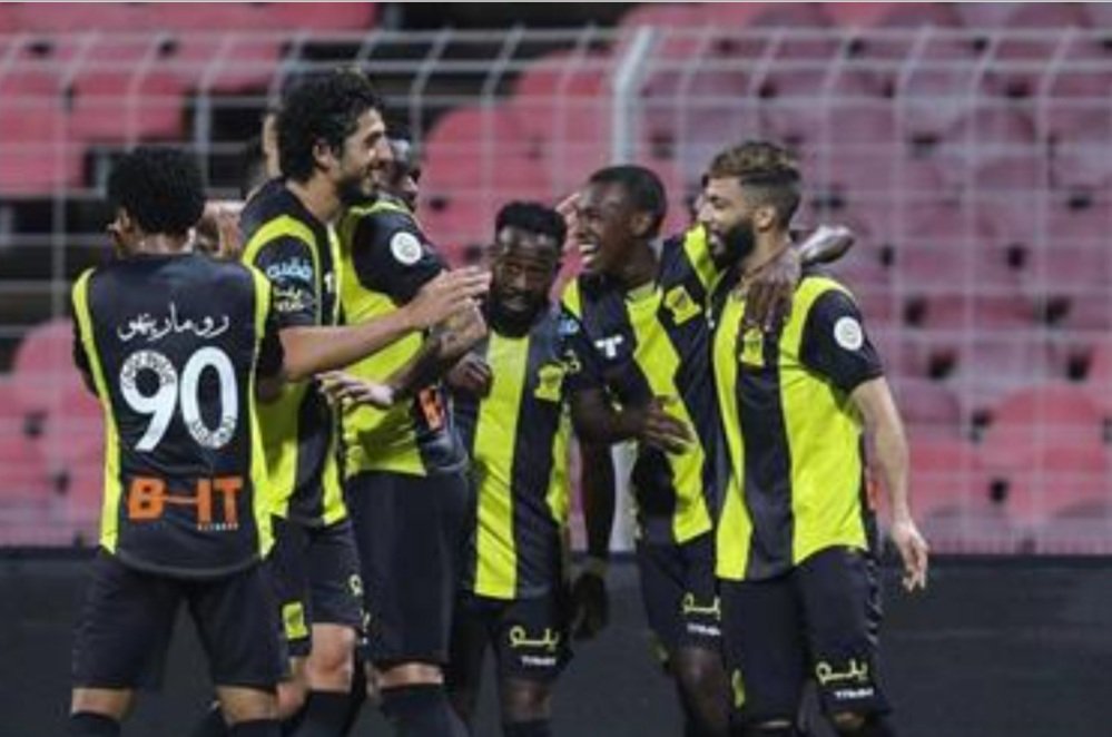 الهلال يربك حسابات الاتحاد بسبب بوهانج الهلال يربك حسابات الاتحاد بسبب بوهانج