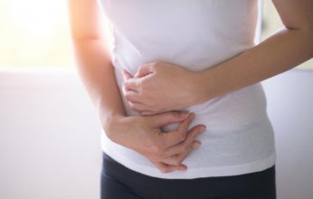 مشروبات تخفف من اَلام المعدة