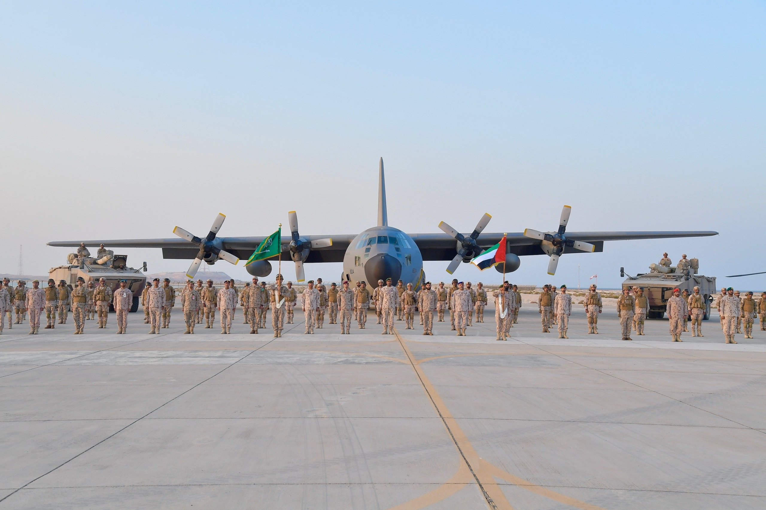 وحدات القوات البرية الملكية السعودية المشاركة في تمرين "المصير واحد/1" مع القوات البرية الإماراتية