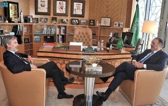 سفير المملكة لدى مصر يلتقي نظيره الإيطالي