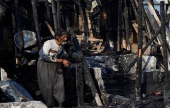 باكستان.. حريق يلتهم 100 كوخ في مدينة كراتشي