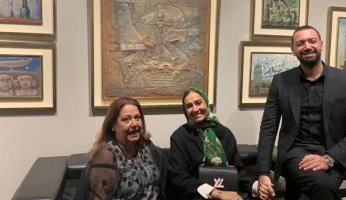 حلا شيحة لوالدها: «لوحاتك مبهرة.. فخورة وسعيدة إني بنتك»