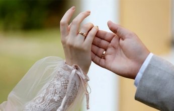 تفاصيل مثيرة بشأن وفاة عروسين في يوم الصباحية