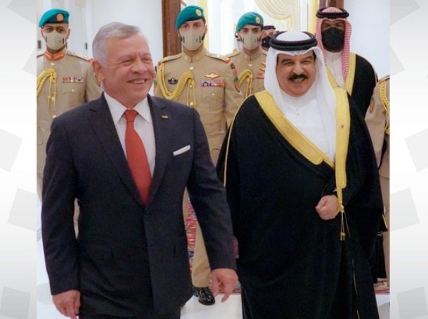 ملك البحرين يعقد جلسة مباحثات مع العاهل الأردني ملك البحرين يعقد جلسة مباحثات مع العاهل الأردني