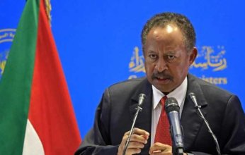 رئيس الحكومة السودانية يعفي مدير عام الشرطة ونائبه