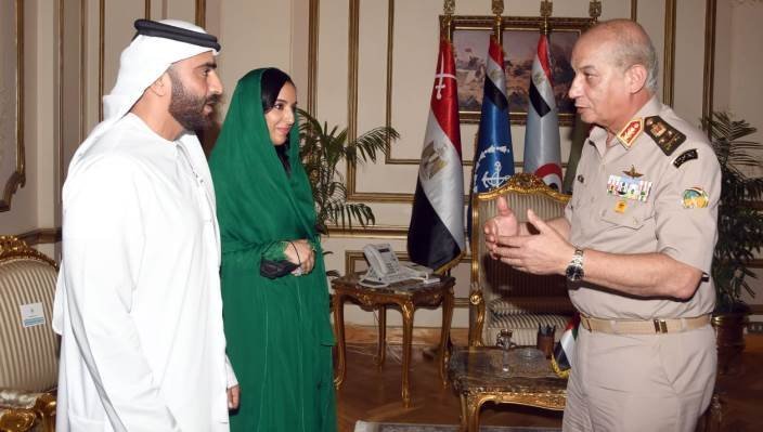 وزير الدفاع المصري يلتقي رئيس مكتب حاكم إمارة رأس الخيمة وزير الدفاع المصري يلتقي رئيس مكتب حاكم إمارة رأس الخيمة