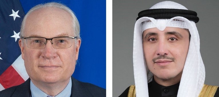 وزير الخارجية الكويتي يتلقى اتصالا هاتفيا من المبعوث الأمريكي الخاص إلى اليمن وزير الخارجية الكويتي يتلقى اتصالا هاتفيا من المبعوث الأمريكي الخاص إلى اليمن