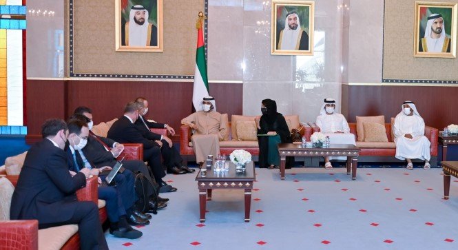 حاكم دبي يستقبل وزير الخارجية التركي حاكم دبي يستقبل وزير الخارجية التركي