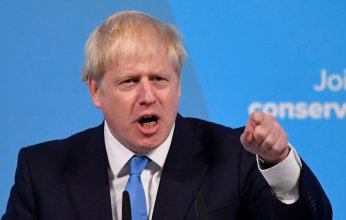 رئيس وزراء بريطانيا يوجه رسالة هامة للموطنين بشأن كورونا