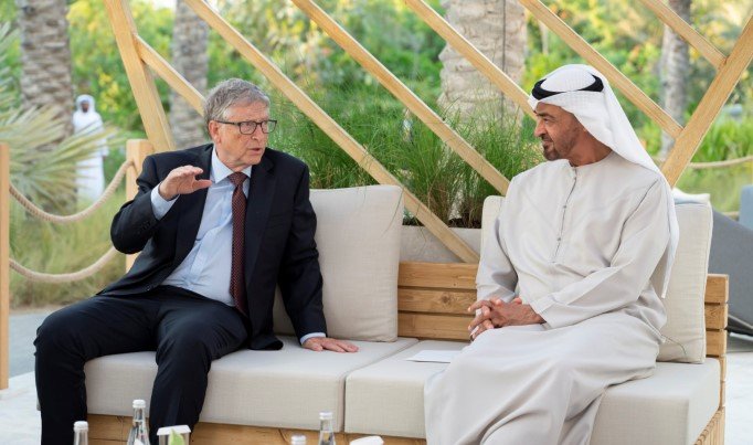 ولي عهد أبوظبي يلتقي بيل جيتس ويؤكد أهمية تضافر الجهود لتحسين حياة البشر ولي عهد أبوظبي يلتقي بيل جيتس ويؤكد أهمية تضافر الجهود لتحسين حياة البشر
