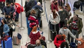 «الطيران» يزيد مخاطر انتشار كورونا.. بلومبرغ تكشف!