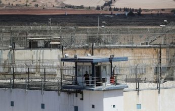 طعن ضابط من قوات الاحتلال الإسرائيلي في سجن نفحة