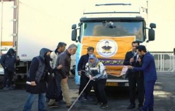 بالفيديو.. "أقوى سيدة في العالم".. تجر شاحنة تزن 17 طنا