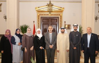 جامعة القاهرة تستقبل وفد جميعة المعلمين الإماراتيين