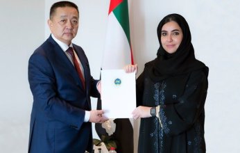 الإمارات تتسلم أوراق اعتماد أول سفير لمنغوليا لدى الدولة