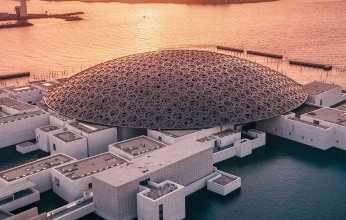 تمديد اتفاقية "اللوفر أبوظبي" مع المتحف الأم بباريس عشر سنوات إضافية