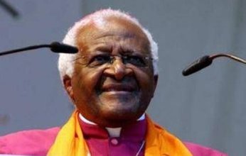 رحيل رفيق «مانديلا».. من هو الأسقف «ديزموند توتو» صاحب المواقف الخالدة ضد العنصرية؟