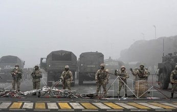 الشرطة تطلق الرصاص الحي على المتظاهرين في كازاخستان