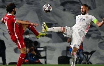 أحد أفضل لاعبي العالم.. بنزيما يكشف رأيه في محمد صلاح