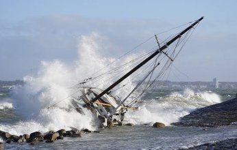 عاصفة «مالك» تتسبب في مقتل أربعة أشخاص في شمال أوروبا