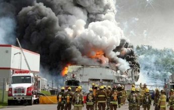 أمريكا.. حريق ضخم فى مستودع مواد كيمائية